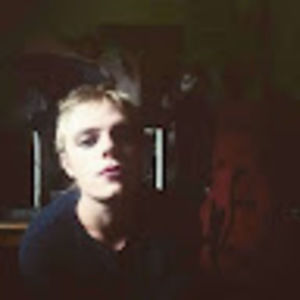 Meet your Posher, Shmee